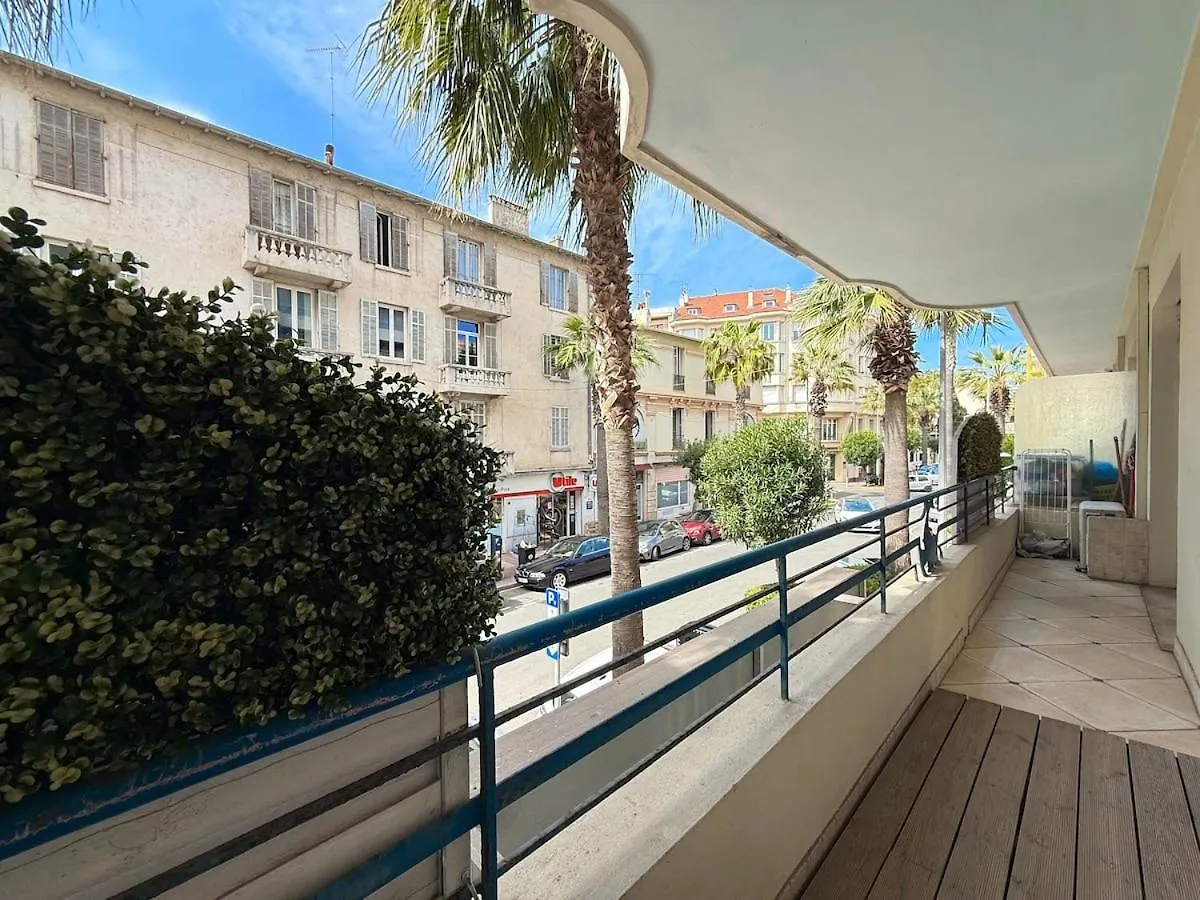 Vue Mer & Plage A 50M - T3 Cosy Hypercentre Antibes France