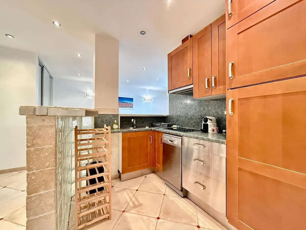Vue Mer & Plage A 50M - T3 Cosy Hypercentre Antibes Apartment